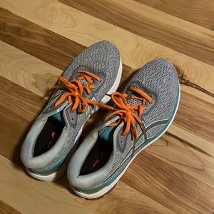 ASICS GT-1000 running shoes